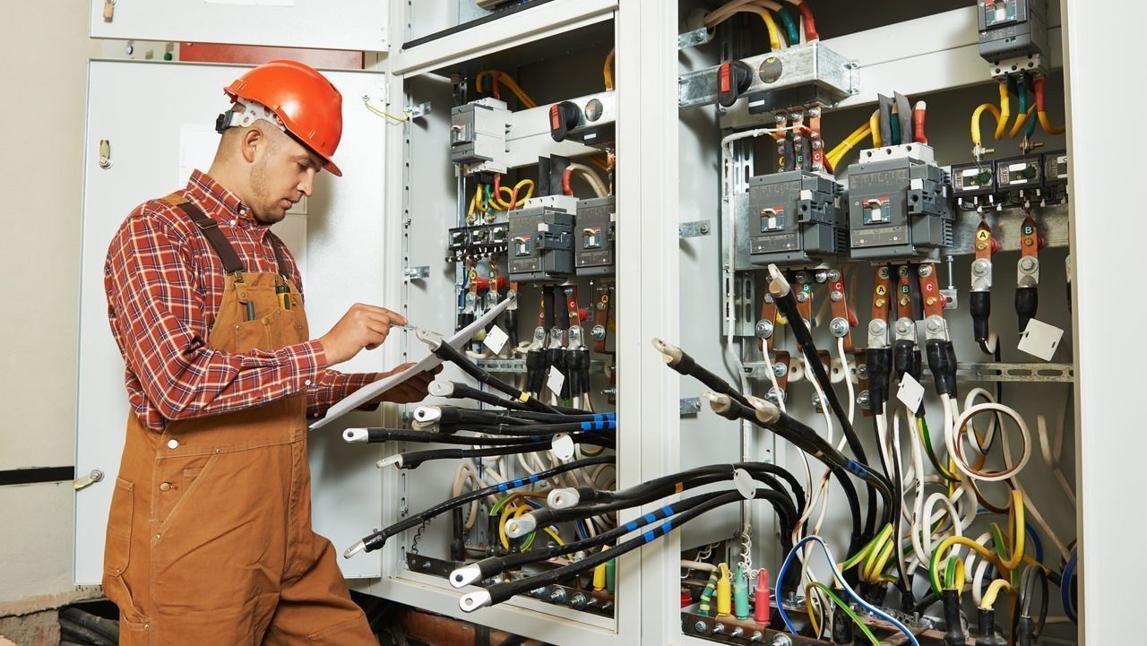 Home commercial electrical work service